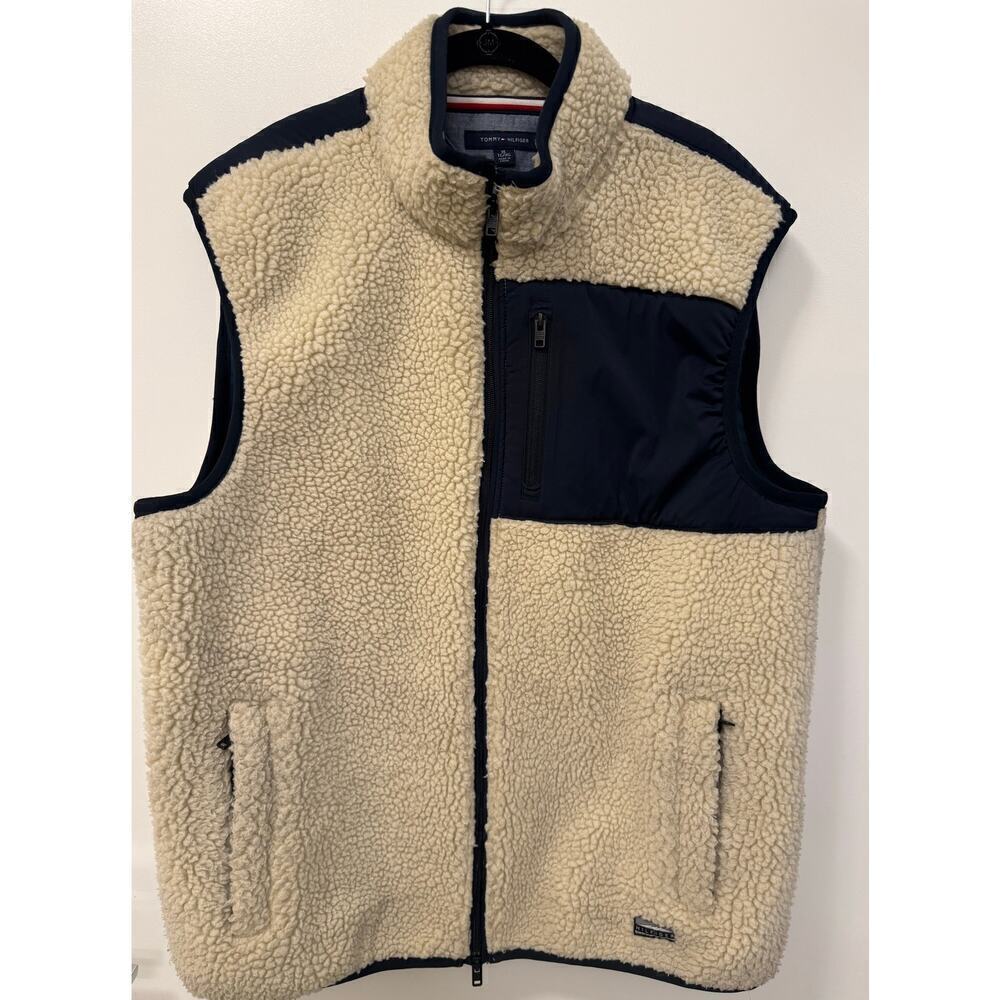 Tommy Hilfiger Men's Sherpa Beige and Navy Zip up Vest XL Contrast Colorblock